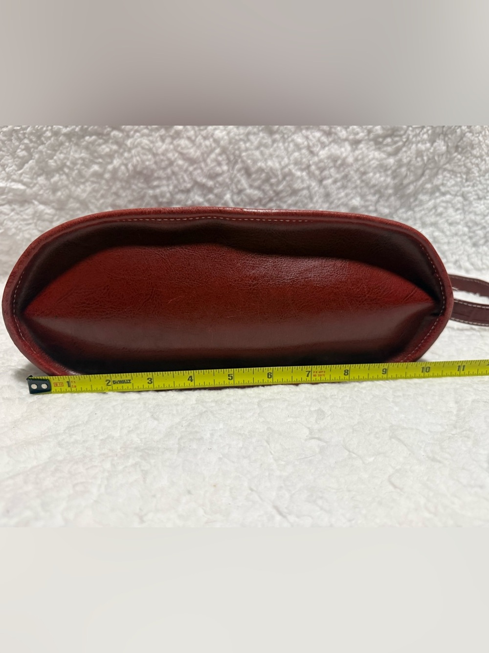 Women's Croc-Embossed Leather Shoulder Bag - Burgundy - Picture 10 of 11